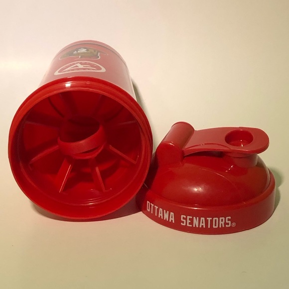 🏒 [2/$25] SPORTS NUTRITION NHL OTTAWA SENATORS PLASTIC WATER BOTTLE 🏒 - Picture 3 of 4
